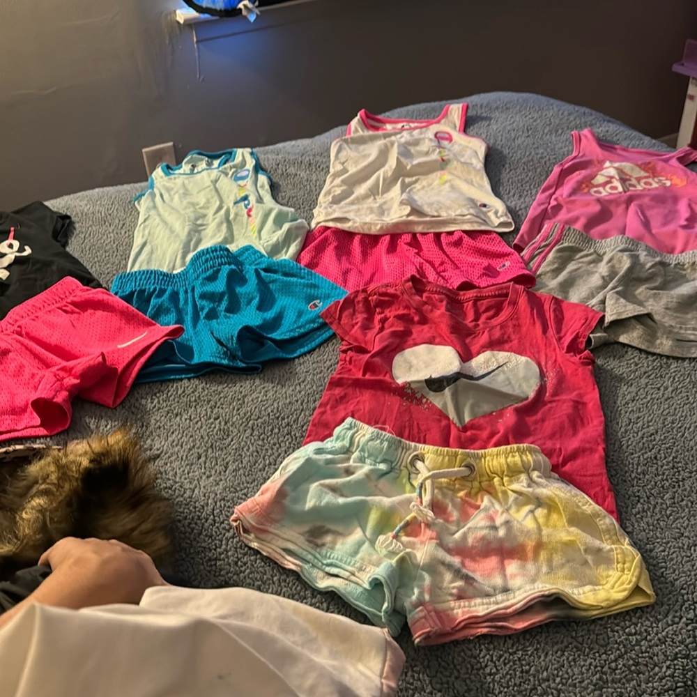 Matching clothes 5-6 year old